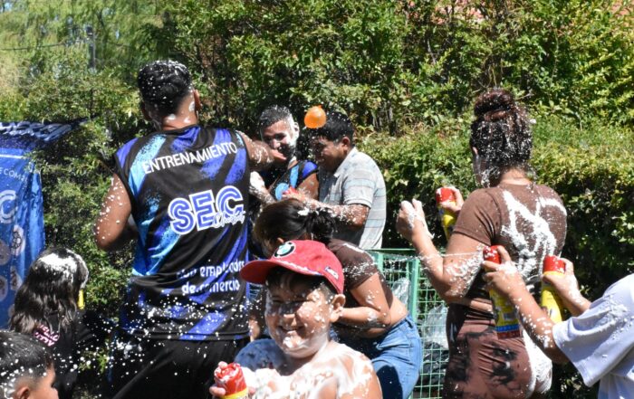 Tradicional guerra de espuma